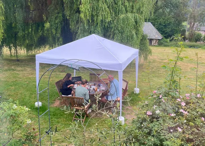 Manoir La Tasserie Homestay